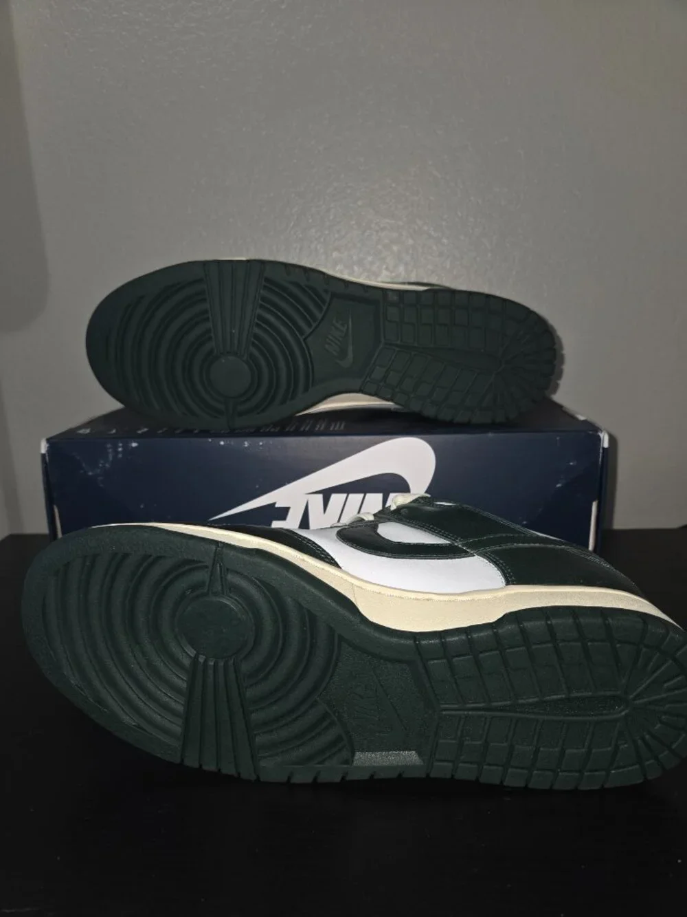 Nike Dunk Low Vintage Green Women’s 11 Men’s 9.5
